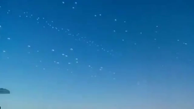 Massive deployment of Russian paratroopers in Ukraine😱