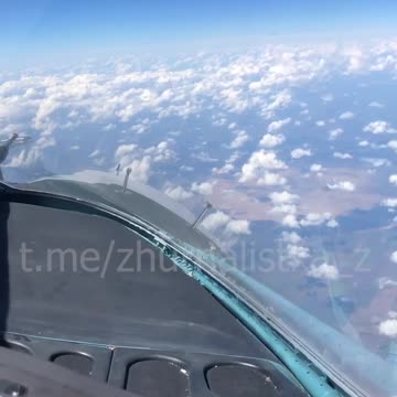 SU-34 dropping glide bombs west of kalantschak