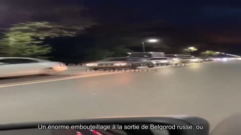 ️Enorme embouteillage à la sortie de Belgorod russe, où quelque chose a explosé et brûlé la veille