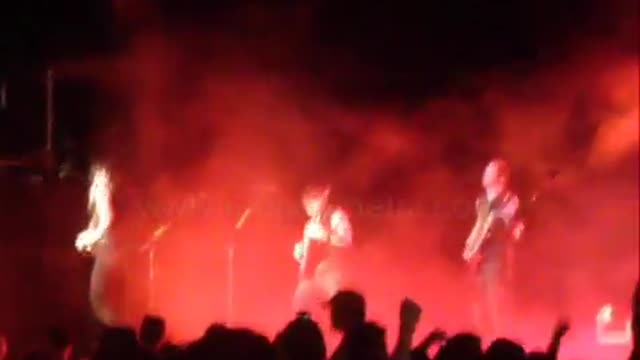 Hinder Walking Up The Devil