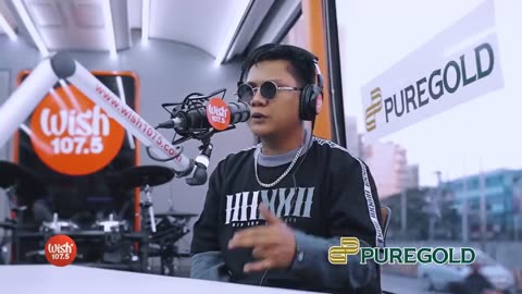 Smugglaz performs “SAMIN” LIVE on Wish 107.5 Bus