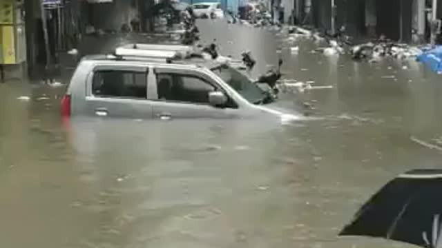 Mumbai capital city rain