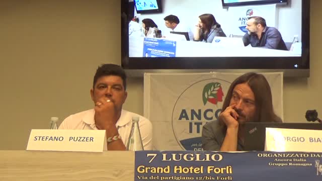 N.15 07-07-2022 Forli' G.Hotel-Convegno Ancora Italia - intervento di una cittadina