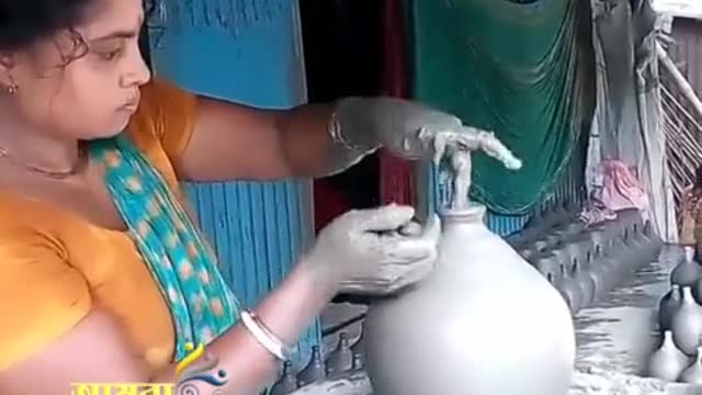 Clay Piggy Bank Making Indian Woman 👩👩