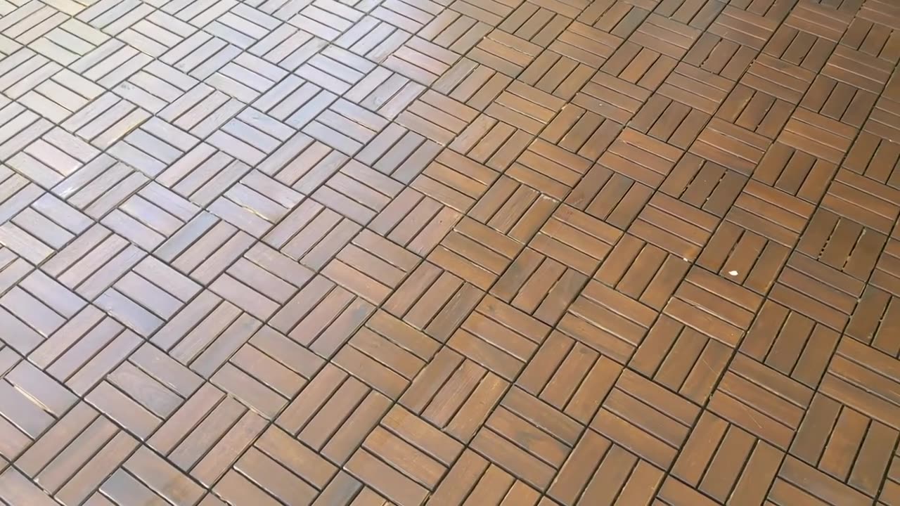 Cabot's Aquadeck Part 4 - First Coat Decking Oil Applied to the Deck and Furniture Feb 2021