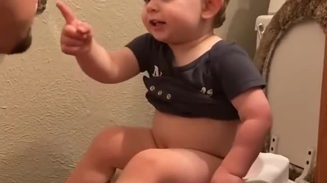 This baby make me laugh and cry 😂😂😂