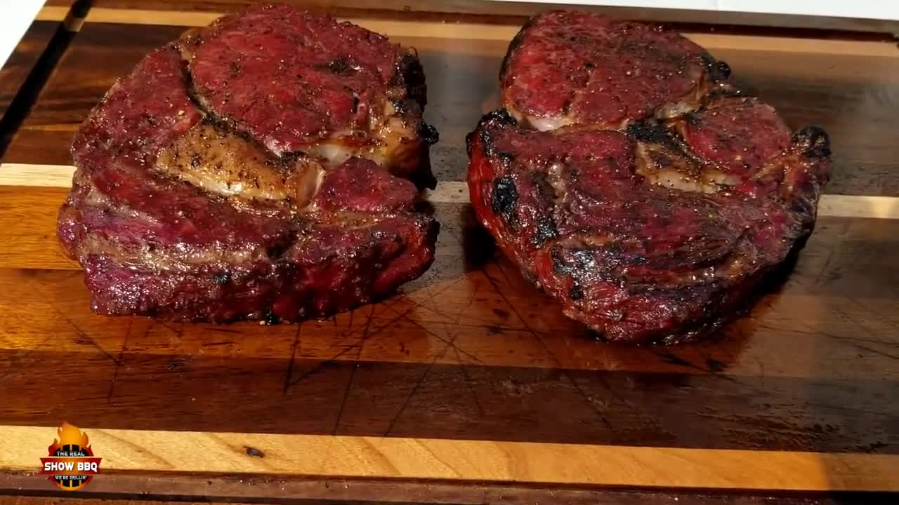 How to cook the PERFECT Steak on Charcoal Grill