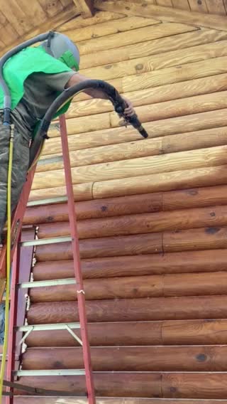Log home blasting with crushed glass