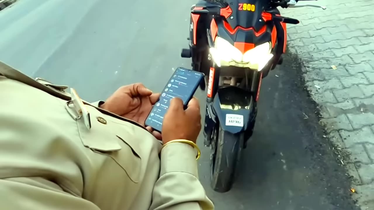 Police help riders #youtube#short