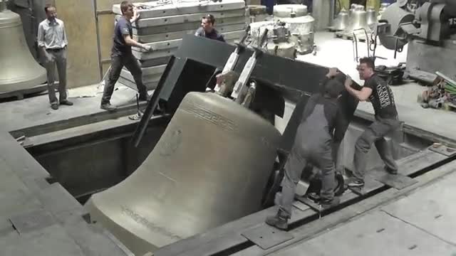 15,684kg Bell ringing