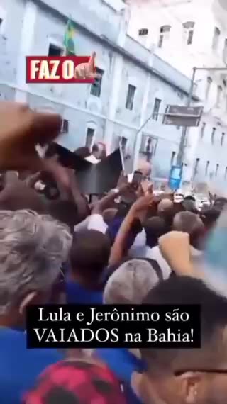 Lula é vaiado em um dos maiores redutos eleitorais do PT na Bahia! Chamado de Ladrão e vagabundo.