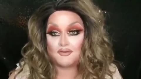 Drag queen speaks to woke parents about how irresponsible it is to expose children to their shows
