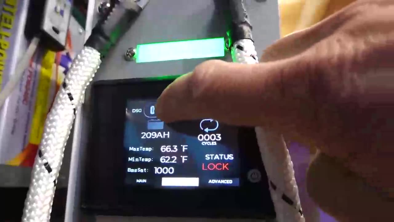 ALL-IN-ONE Solar Inverter for Off-Grid, Battery Backup or Solar Generator (SUNGOLDPOWER SP6548)