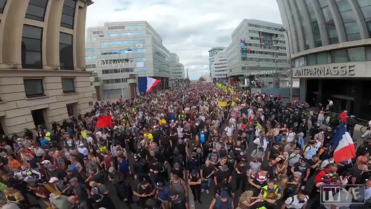 Enorme manifestation 11 Septembre 2021 Palais Royal PARIS