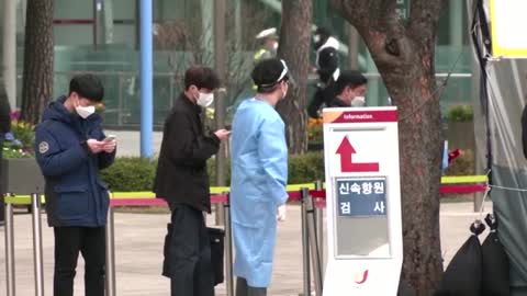 Amid surge, S. Korea looks to end COVID restrictions