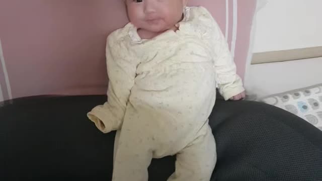 Korean baby- 70days! sit down plz