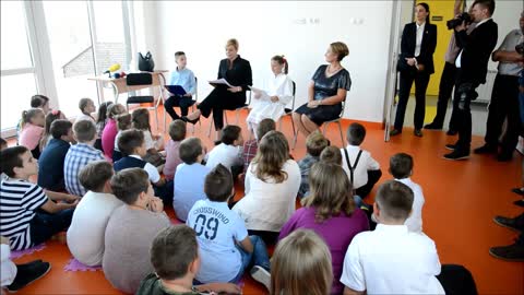 Kolinda djeci čitala Šegrta Hlapića