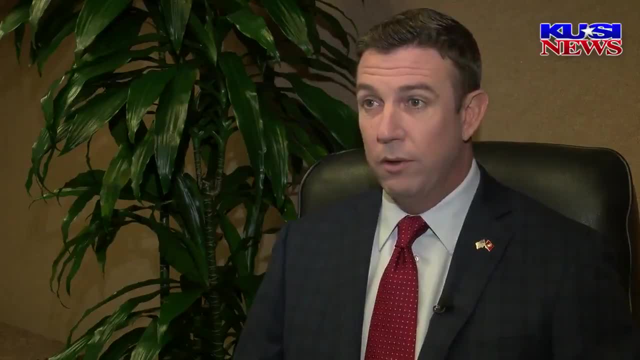 Hunter announces he will plead guilty to one count of misuse of campaign funds.