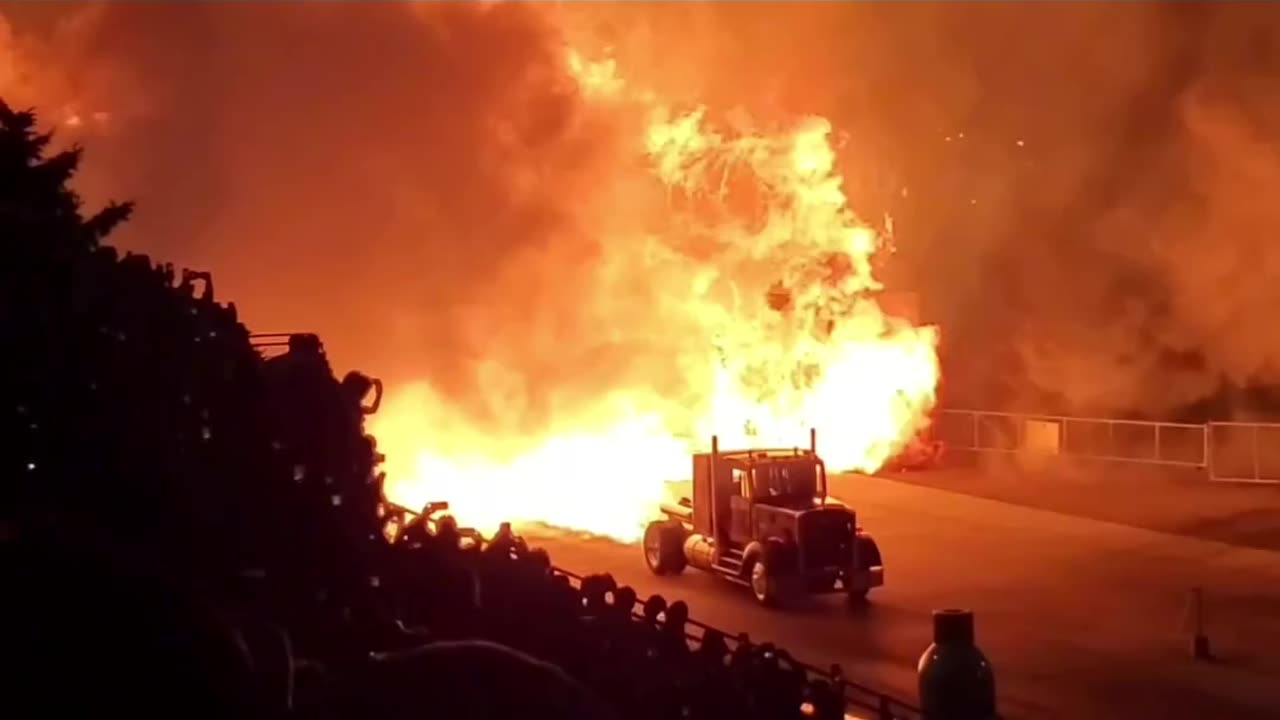 Semi truck puts on exhaust show