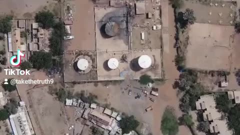 IDF bombs a water tank when Palestinian people try to get water