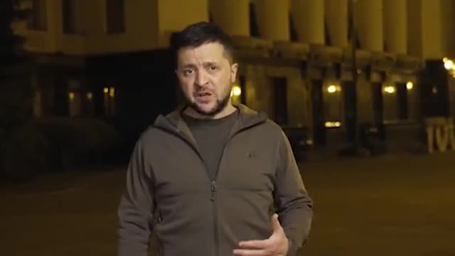 #Zelenskyy Call people everywhere to show their solidarity "Come out of your offices and homes