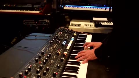 Mike Dean working on "Beat It" instrumental