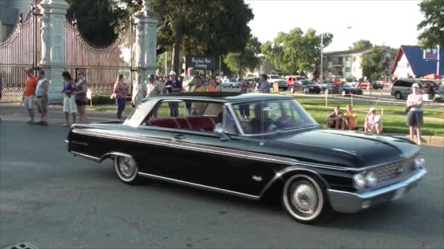 Woodward Dream Cruise Berkley Parade #14