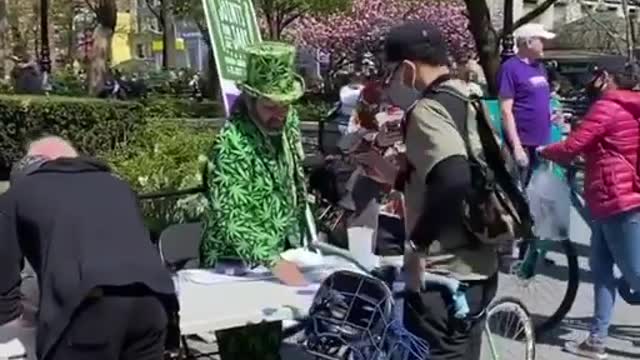 Free Vaccines YEEEEEEy