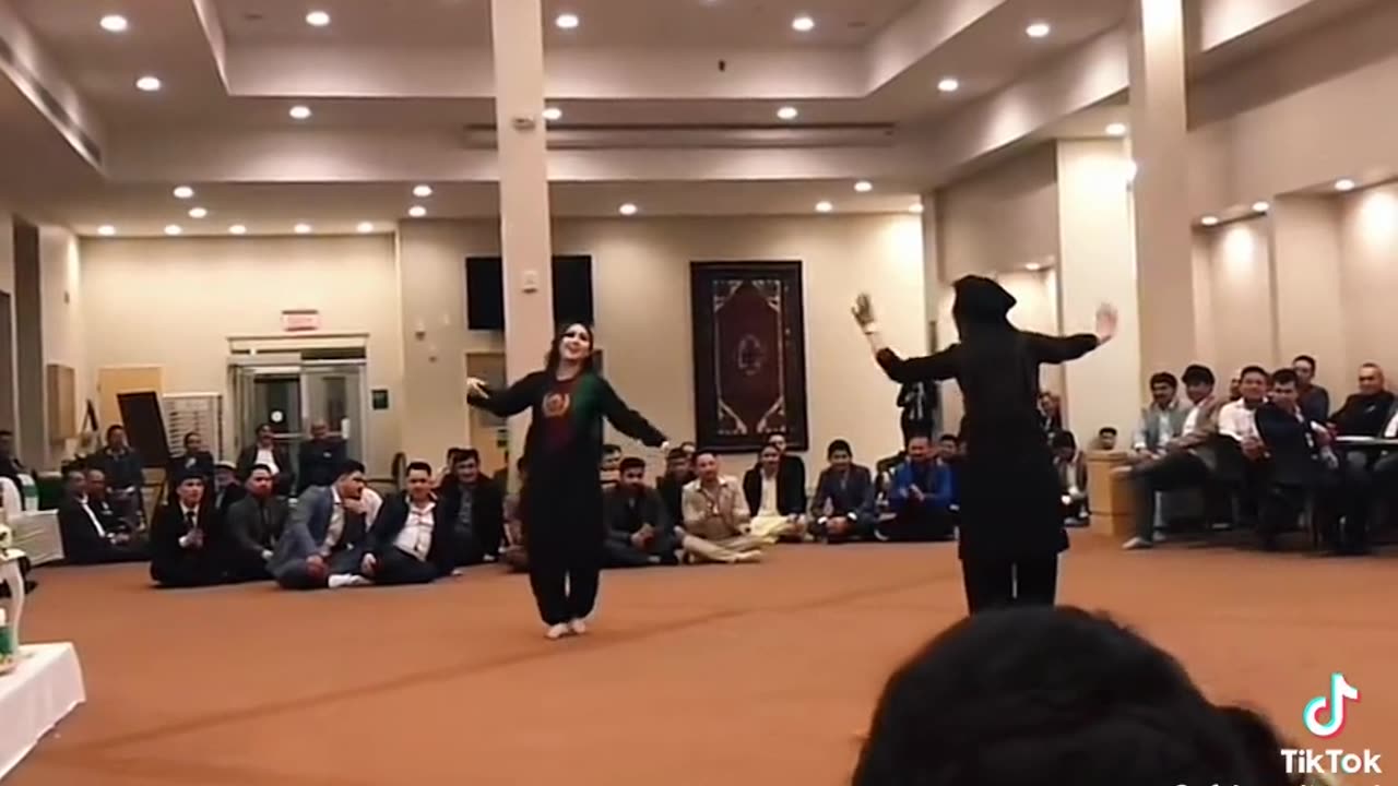 Afgani dance on pushto song 🎵