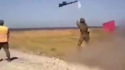 A soldier fired a missile pointing the wrong way. Daily dose of fails #1