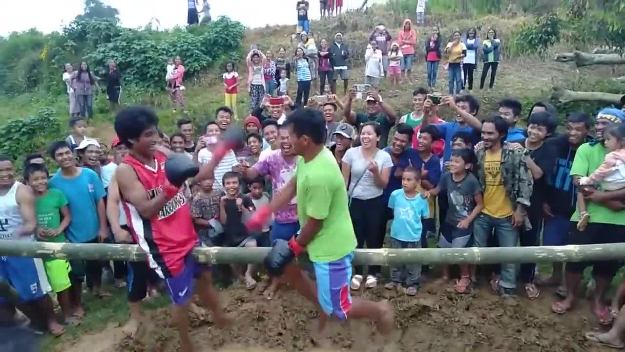 UNIQUE BOXING ITS FUN TO WATCH,