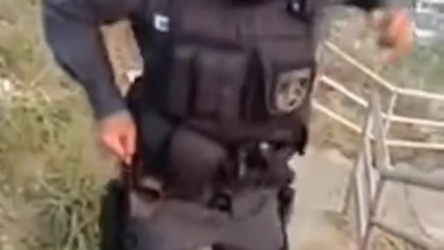 cops saying good morning to thief