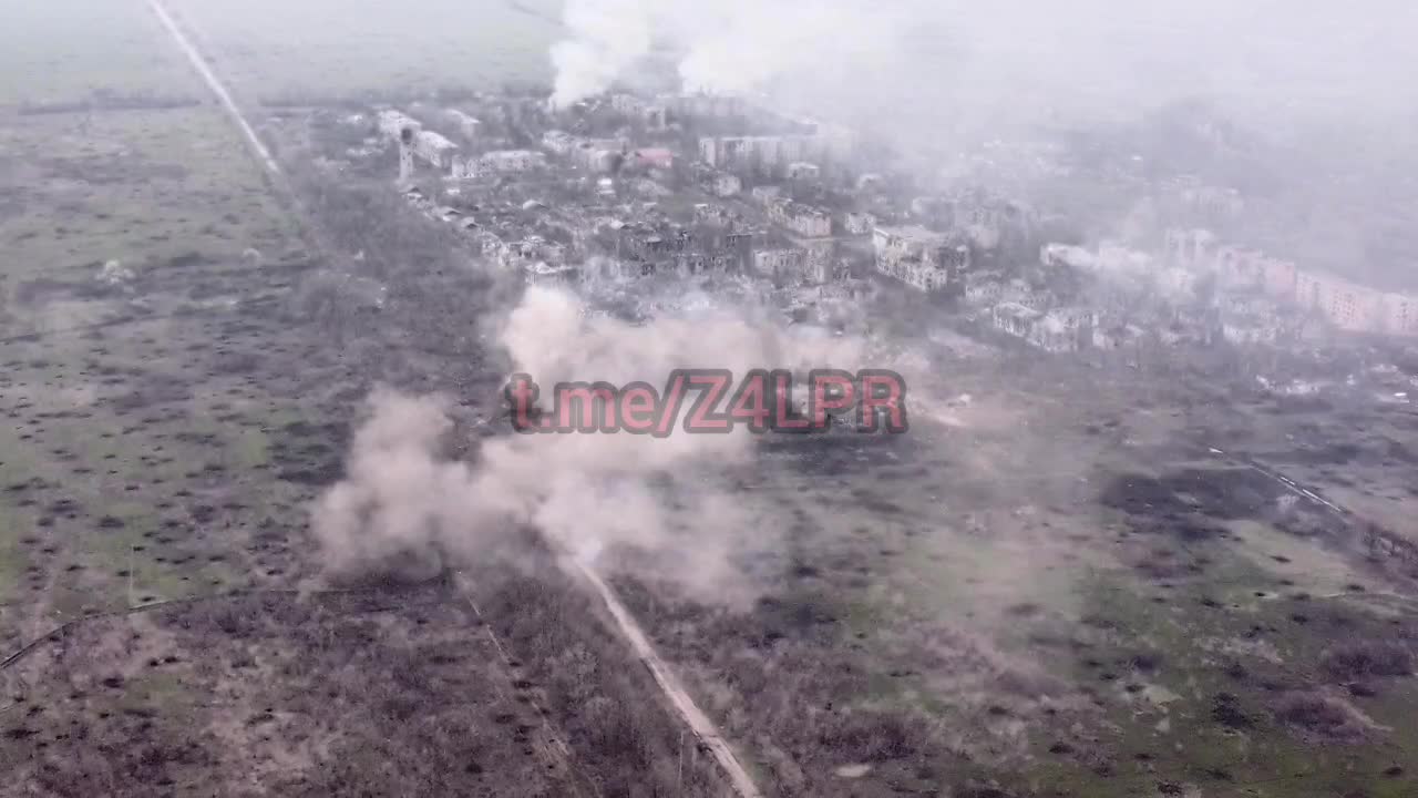 Ukraine War - Tankers of the 4th Brigade of the LPR attack the positions of dill in Novotoshkovka