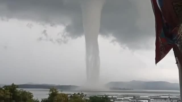 Fantastic waterspout. ver2