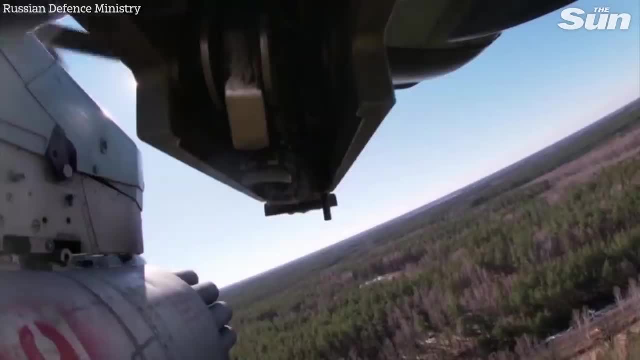 Russian attack helicopters 'destroy Ukrainian military convoy'