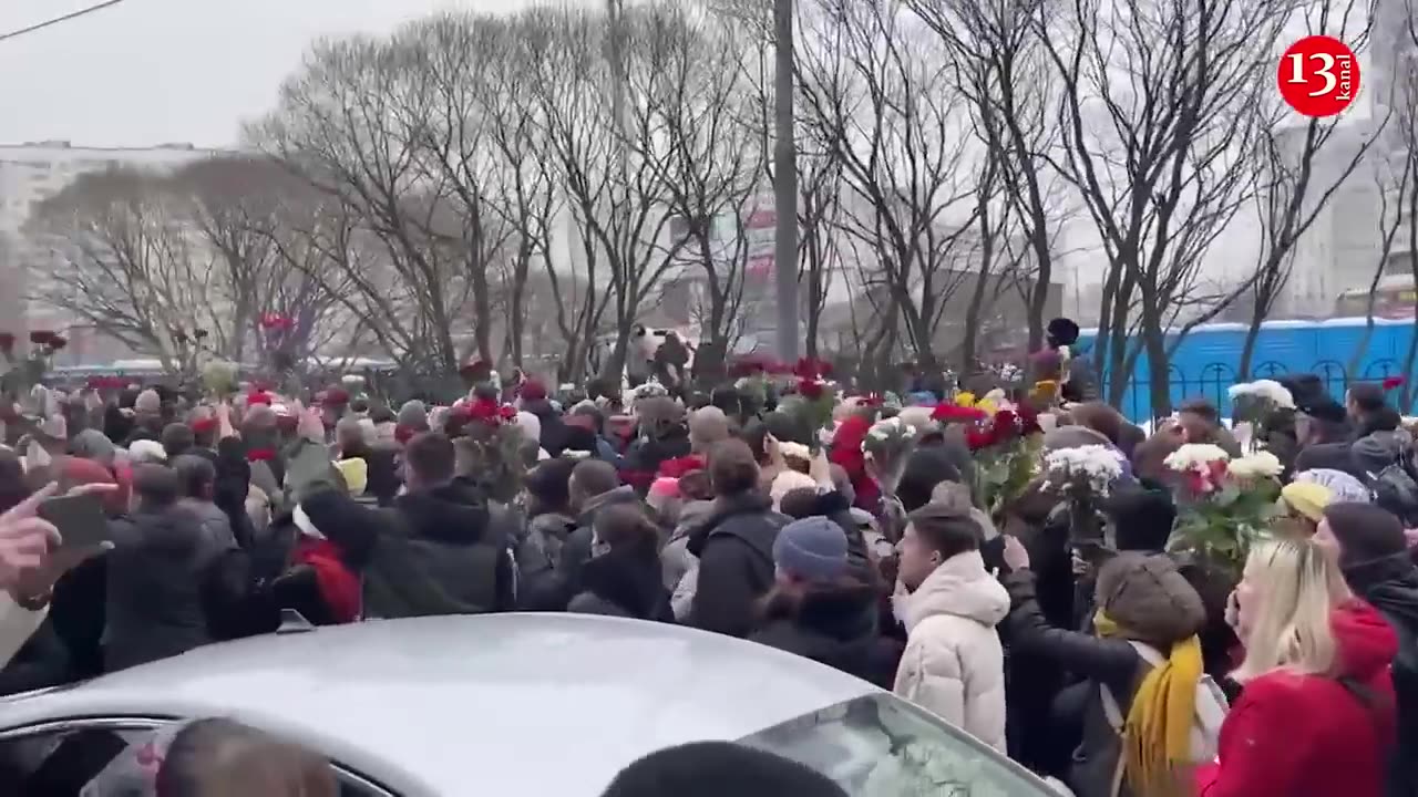 Thousands of people defy Putin on streets of Moscow - this is considered last chance for Russians