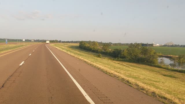 Two minutes of Truckin. Ole Miss.
