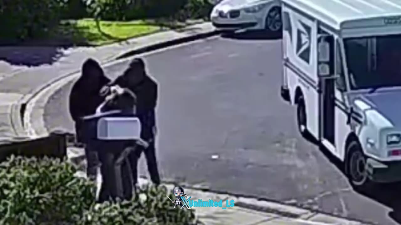 Idiots Rob Female Post Office Worker