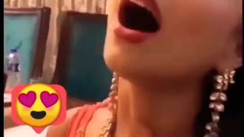 Hot Aaa aaa Bollywood actress say😍