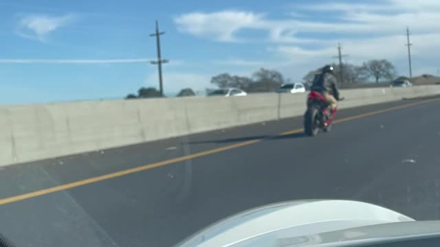 2019 Yamaha R1 Drive-By with GT4 camera car