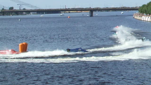 At the World Championship in the most prestigious speedboat class F-1.