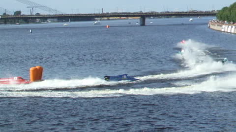 At the World Championship in the most prestigious speedboat class F-1.