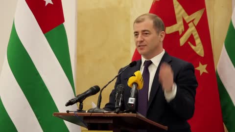 Фрагмент выступления Адгура Ардзинба на съезде АРУАА