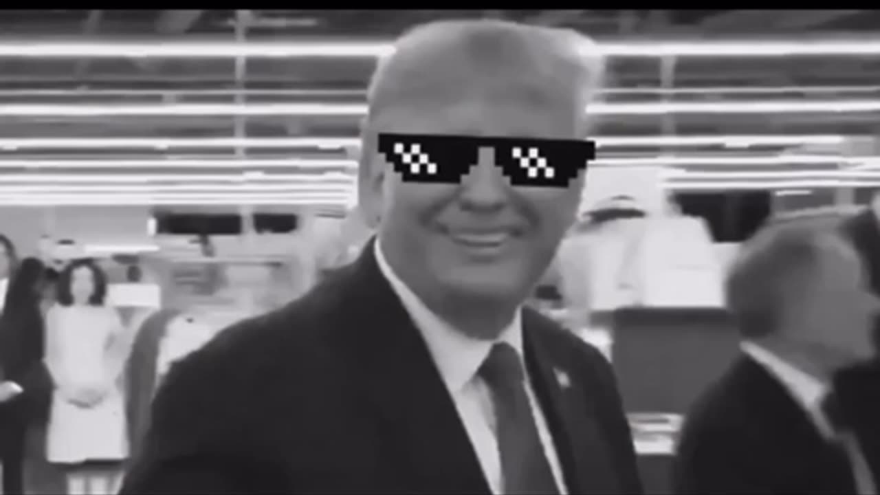 Donald Trump: “We must have a better President than you Do” GOD I MISS THIS MAN! 😂