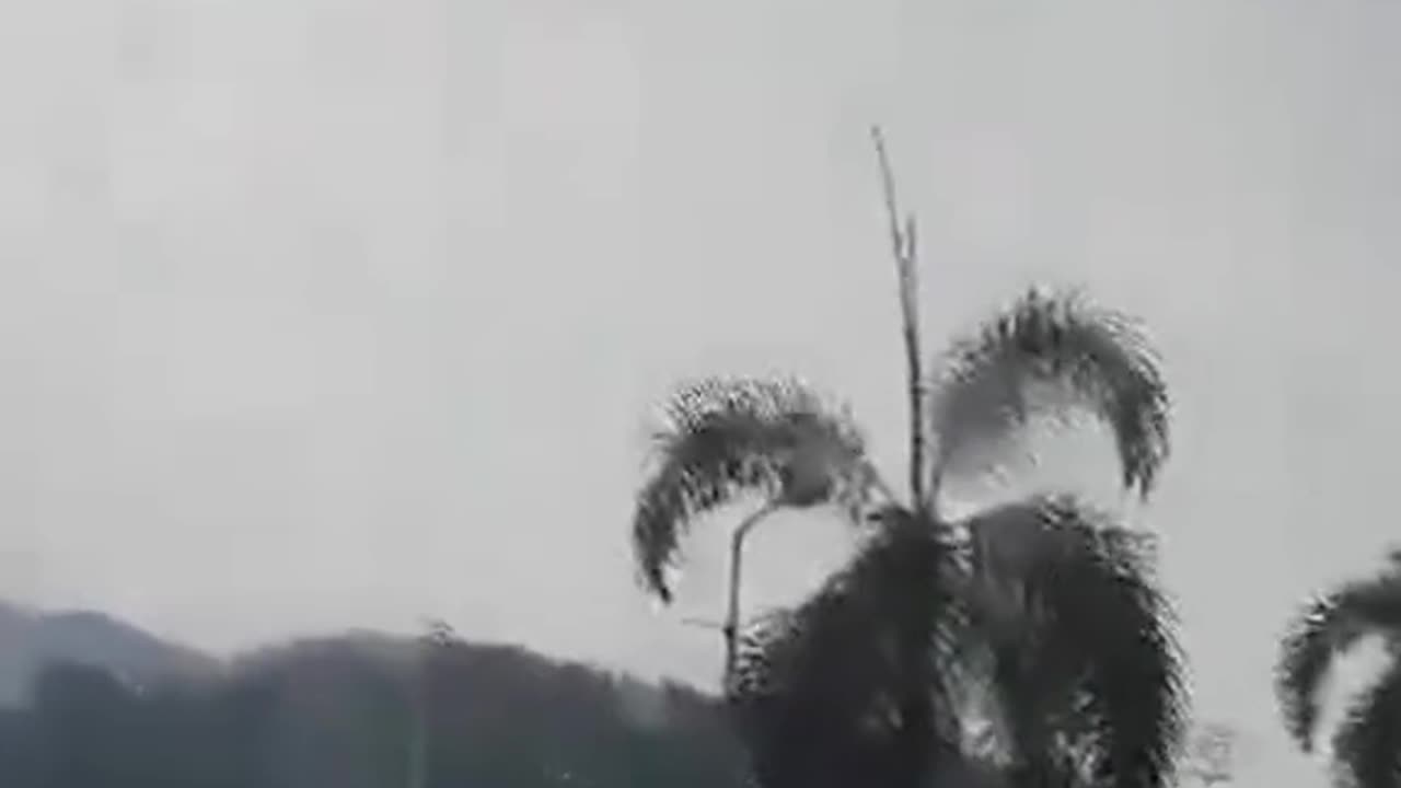 Two military helicopters collide mid air in Malaysia 😲