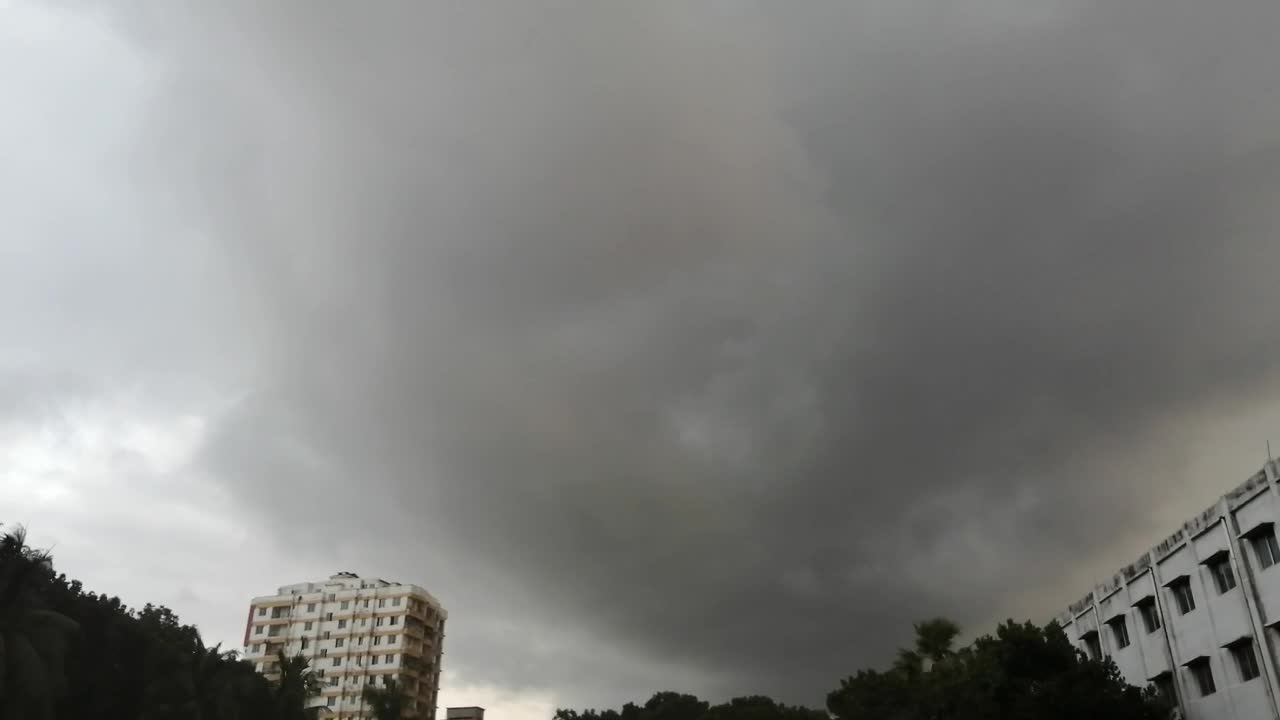 Rainy Season / Cloud-capped /Cloud