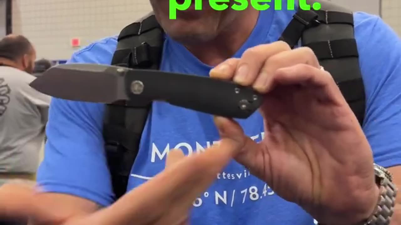 What's in his Pocket. Blade Show Atlanta Edition #shorts #bladeshow #knives #edc #youtubeshorts