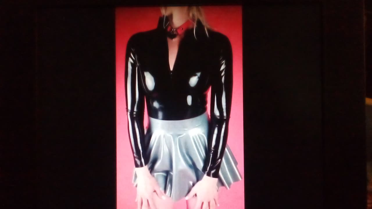 Latex Fashion 29