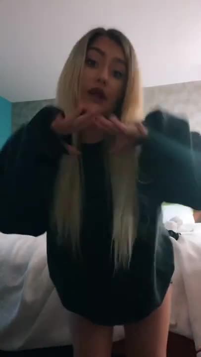 sexy girl tik tok, sexy tik toks, sexy tiktok, tik tok boom boom challenge, sexy women