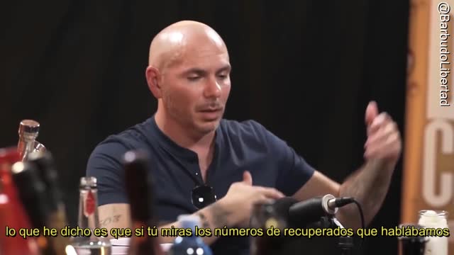 Pitbull: "Mi familia viene del Comunismo, huyeron del Comunismo" | Subtitulado Español